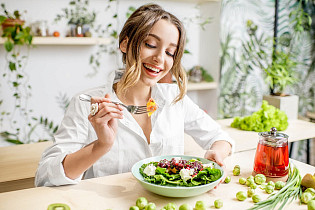Women’s Health: Nutrition and Lifestyle Strategies for Wellness