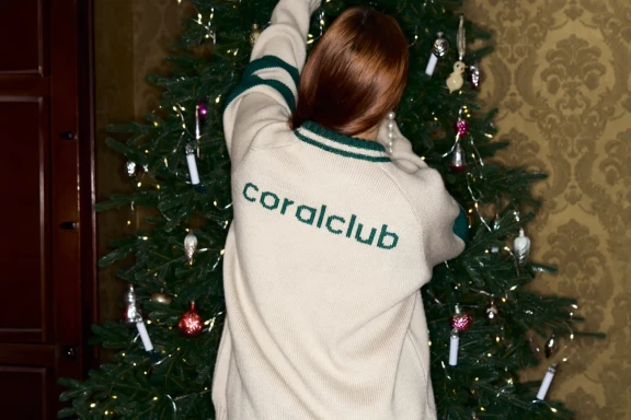 Sweater (The SS25 Merch Collection)
